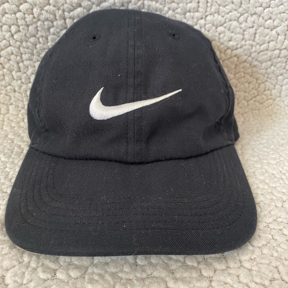 Nike black drifit one size hat
